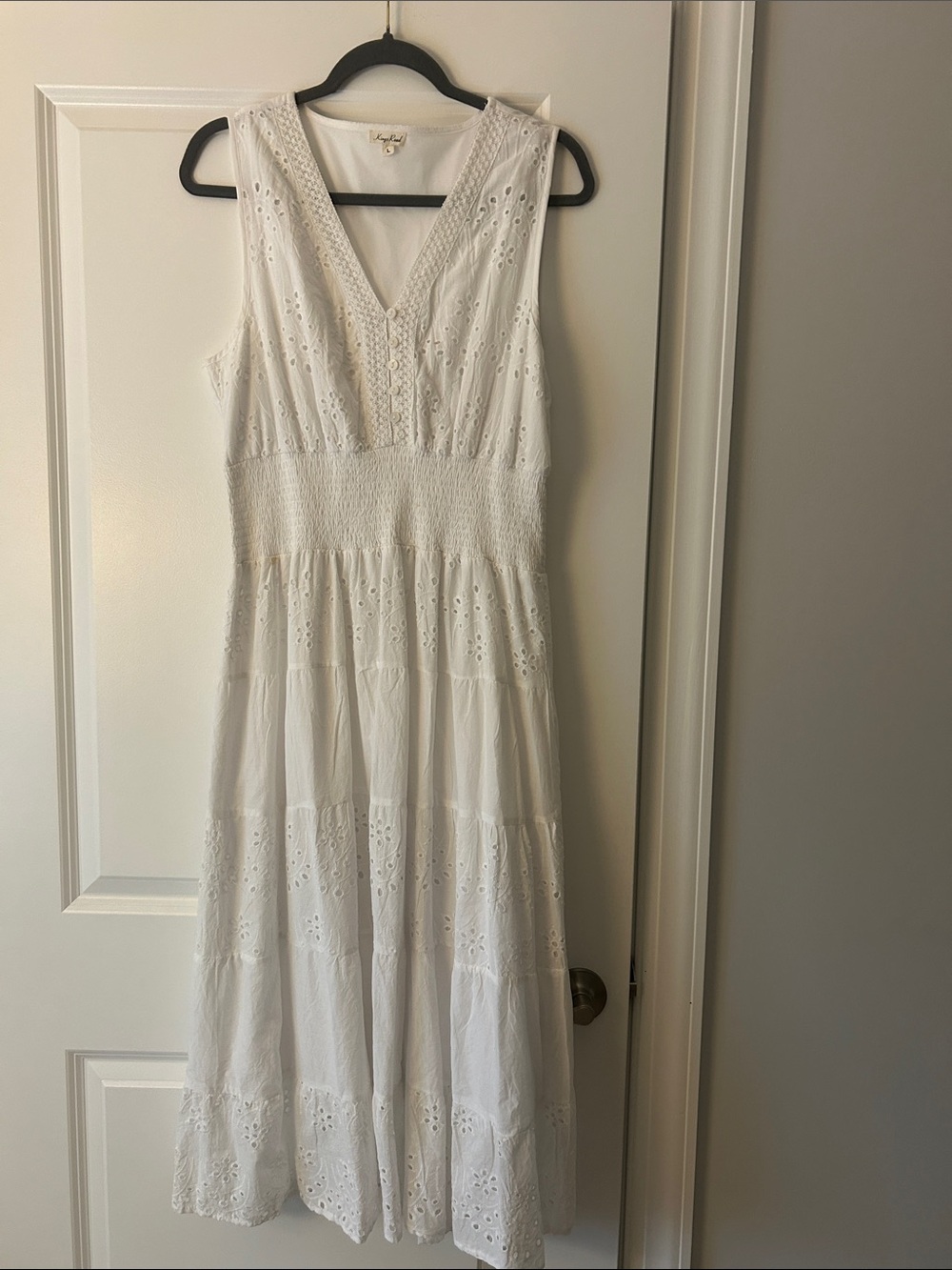 Women's White Eyelet V-Neck Maxi Dress